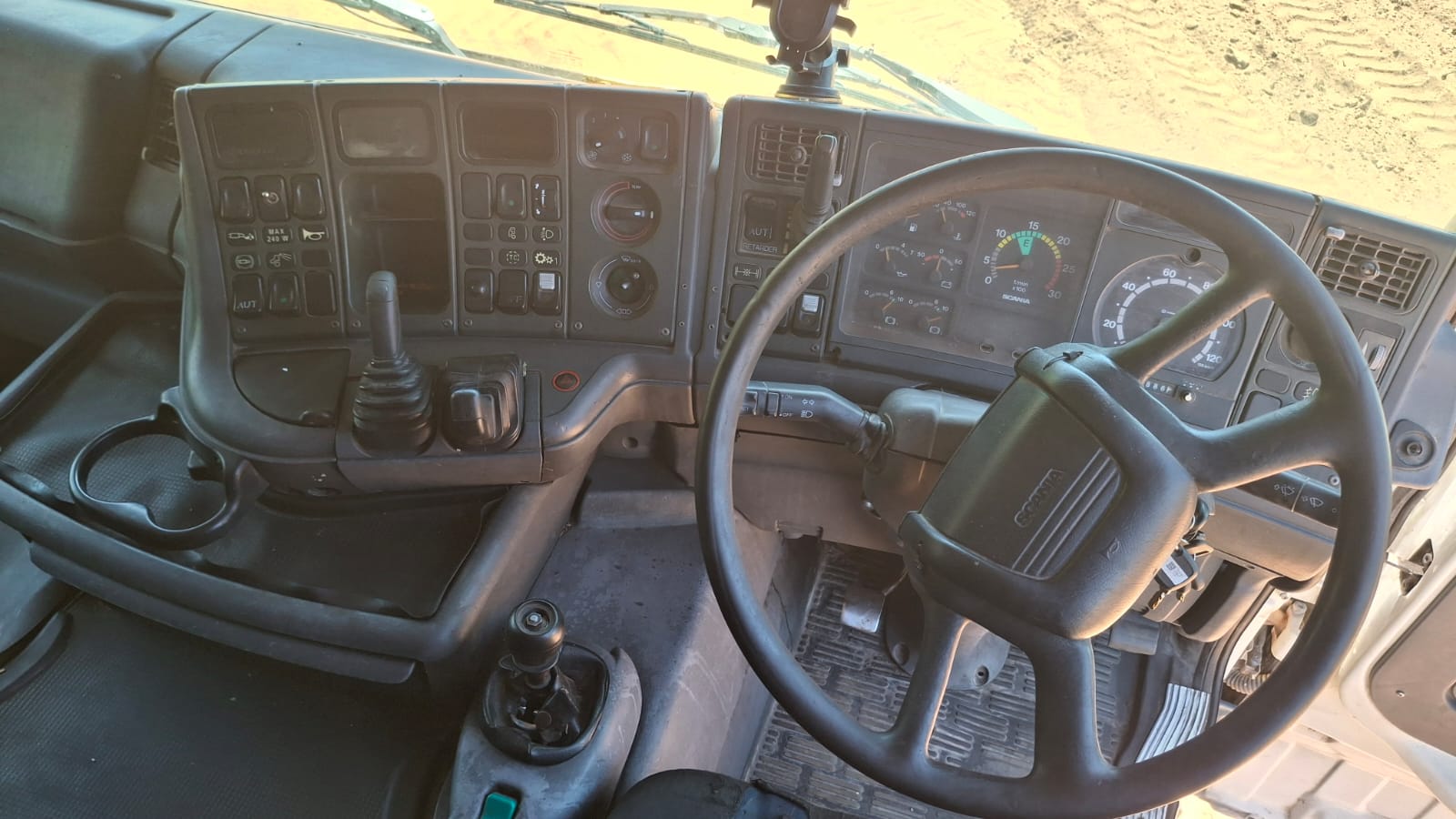 2003 Scania 380 Auto Horse Truck Tractor