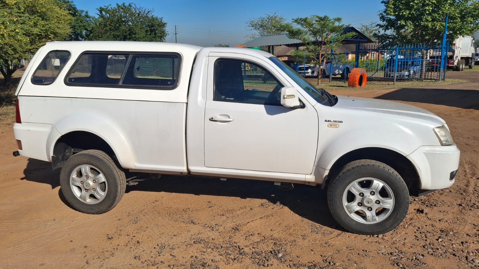 TATA Xenon Bakkie LDV 2.2 Diesel Turbo Dicor Aircon Canopy