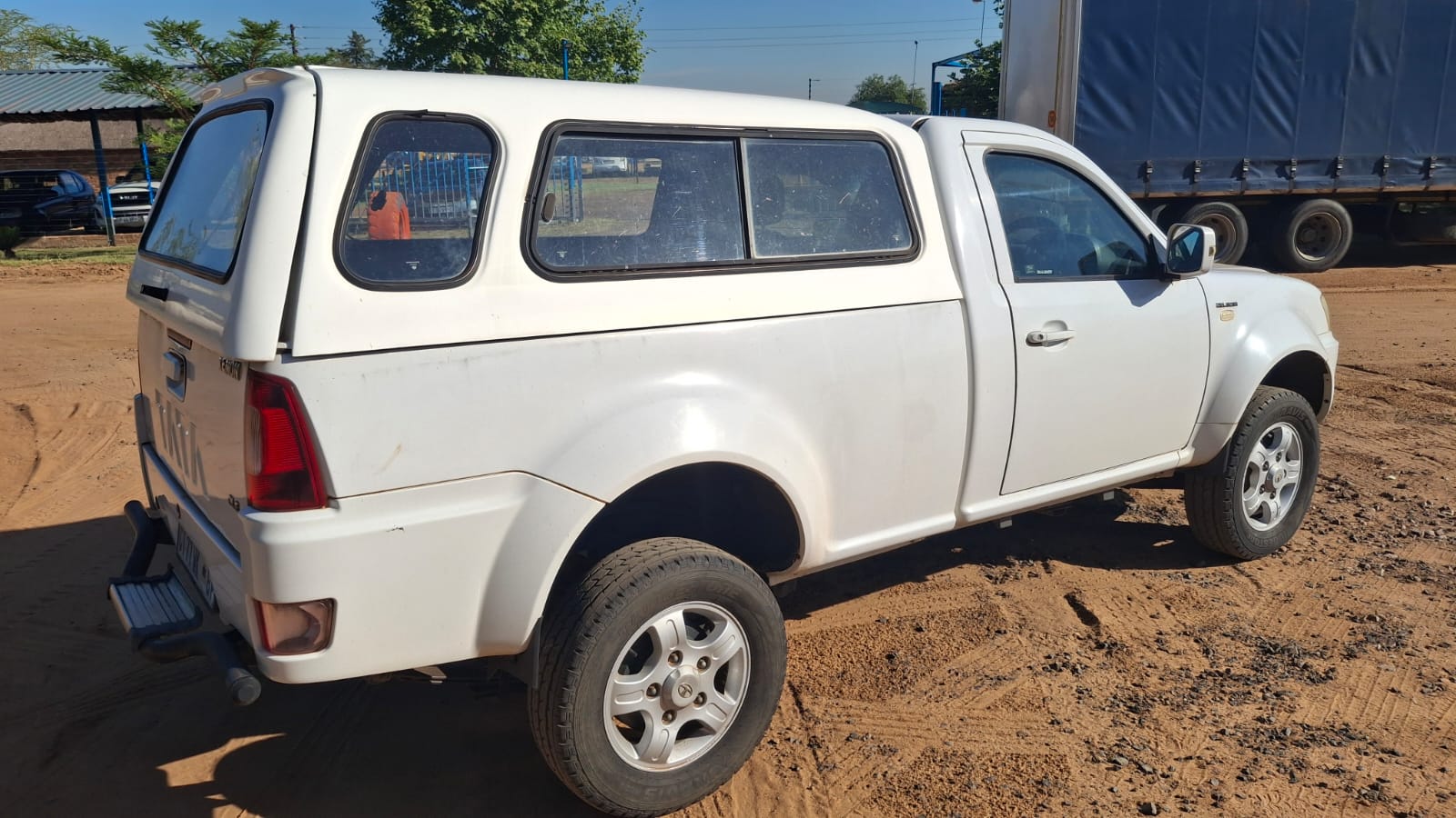 TATA Xenon Bakkie LDV 2.2 Diesel Turbo Dicor Aircon Canopy