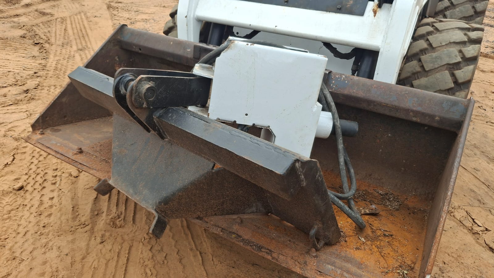 Bobcat S205 Skidsteer & Attachment Auger