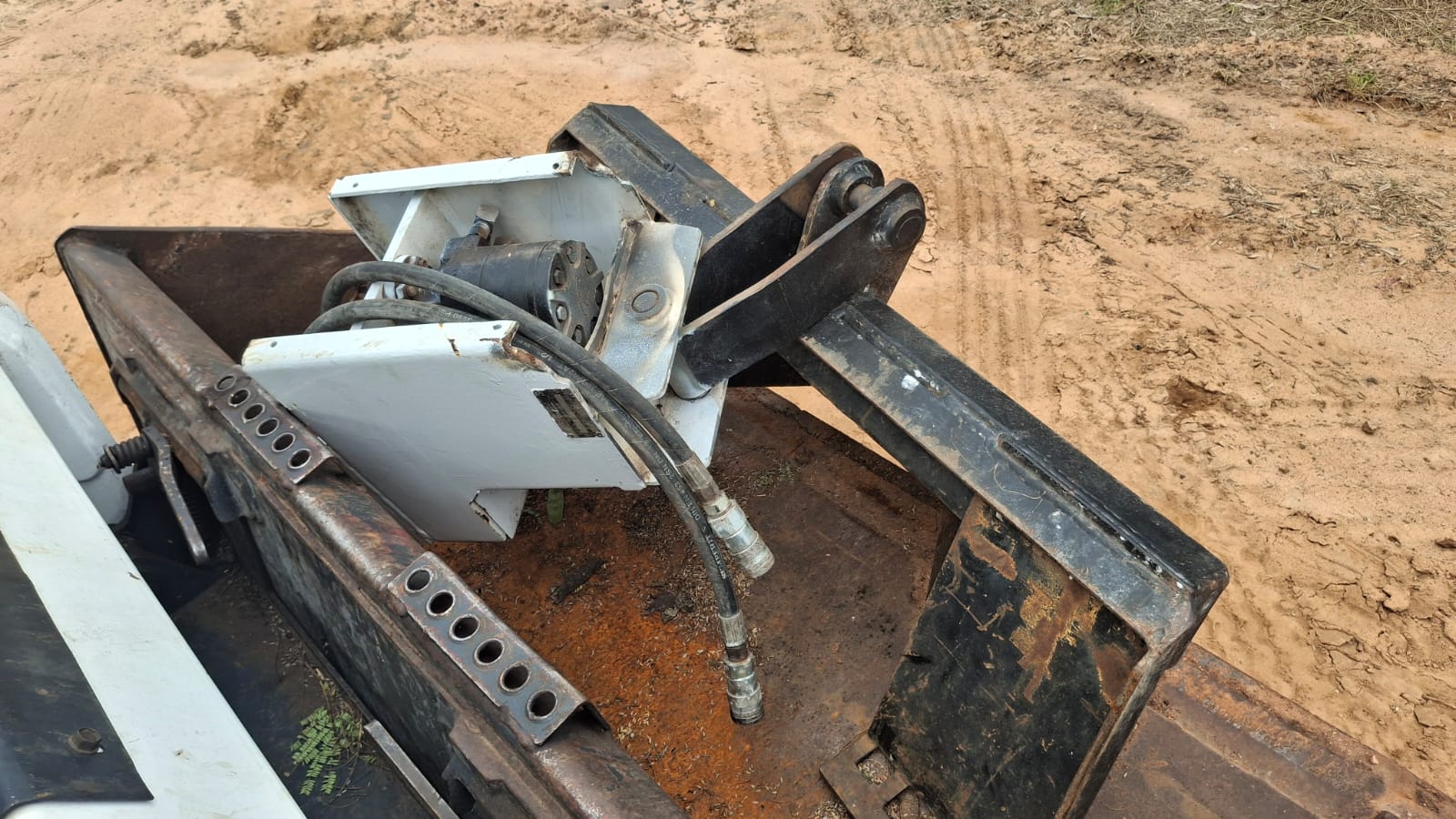 Bobcat S205 Skidsteer & Attachment Auger