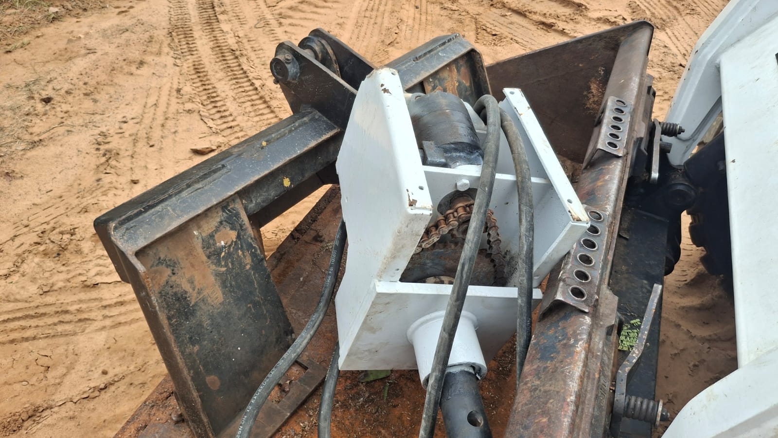 Bobcat S205 Skidsteer & Attachment Auger