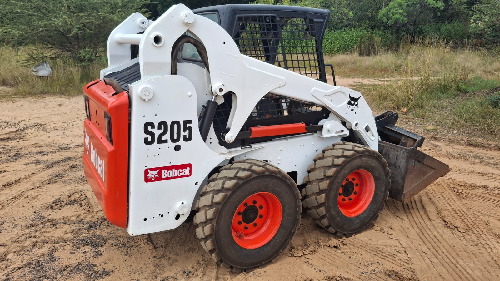 Bobcat S205 Skidsteer & Attachment Auger