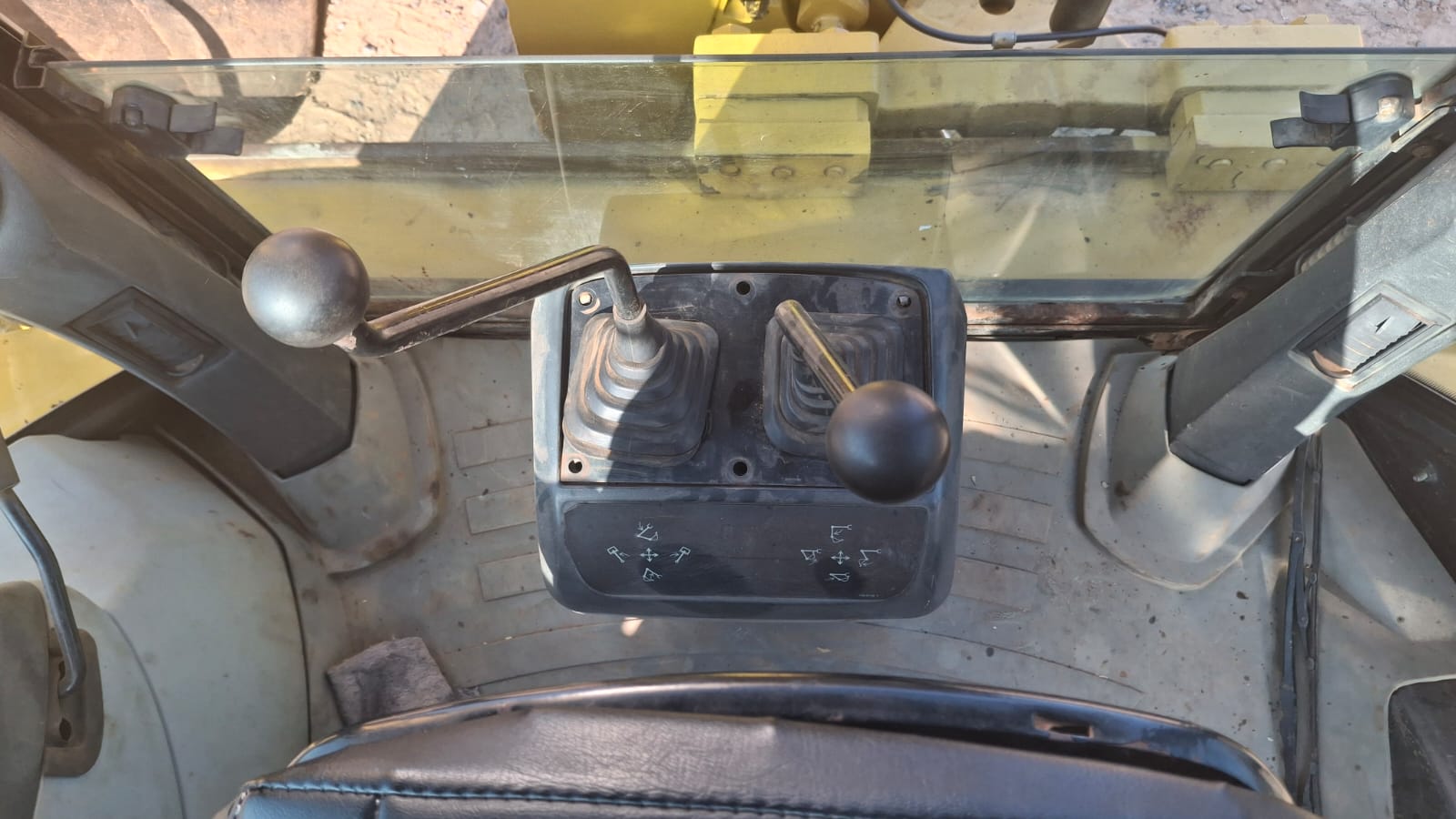 CAT 422E TLB Backhoe Loader Maintained  Neat