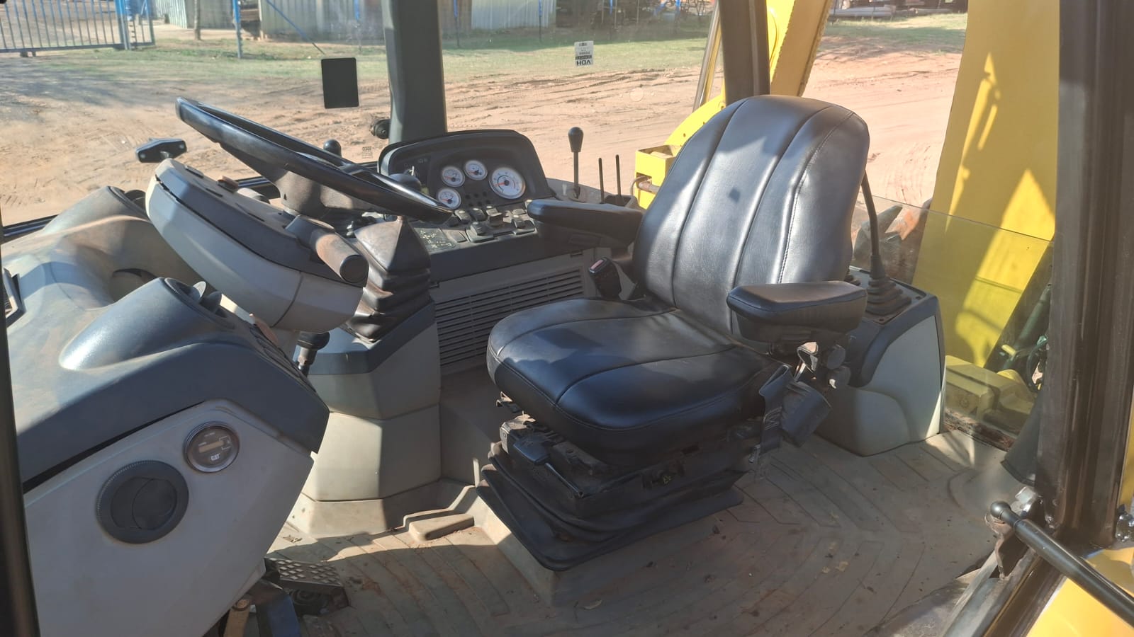 CAT 422E TLB Backhoe Loader Maintained  Neat