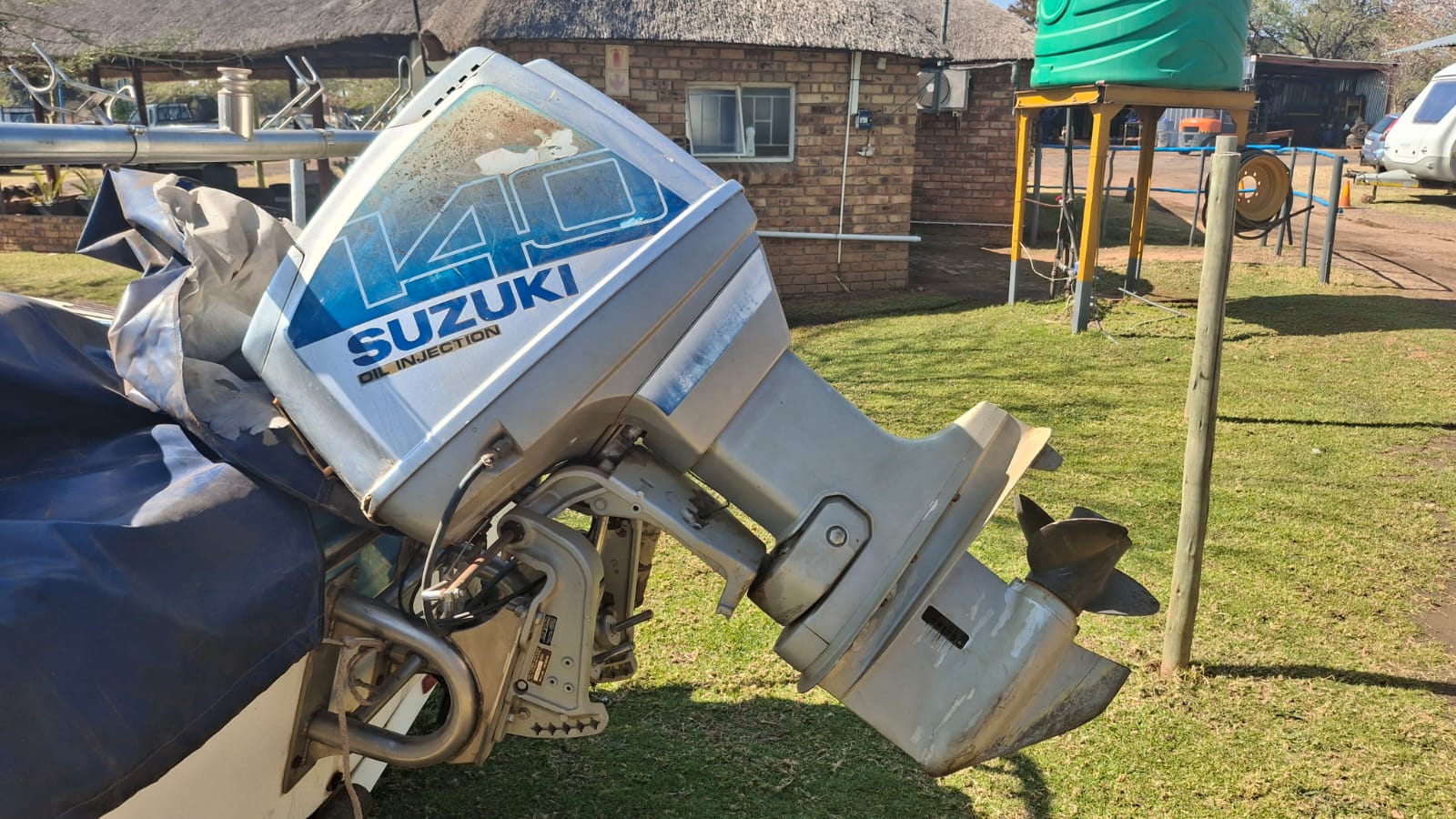 Coastcraft Boat Suzuki 140 Tube Ski
