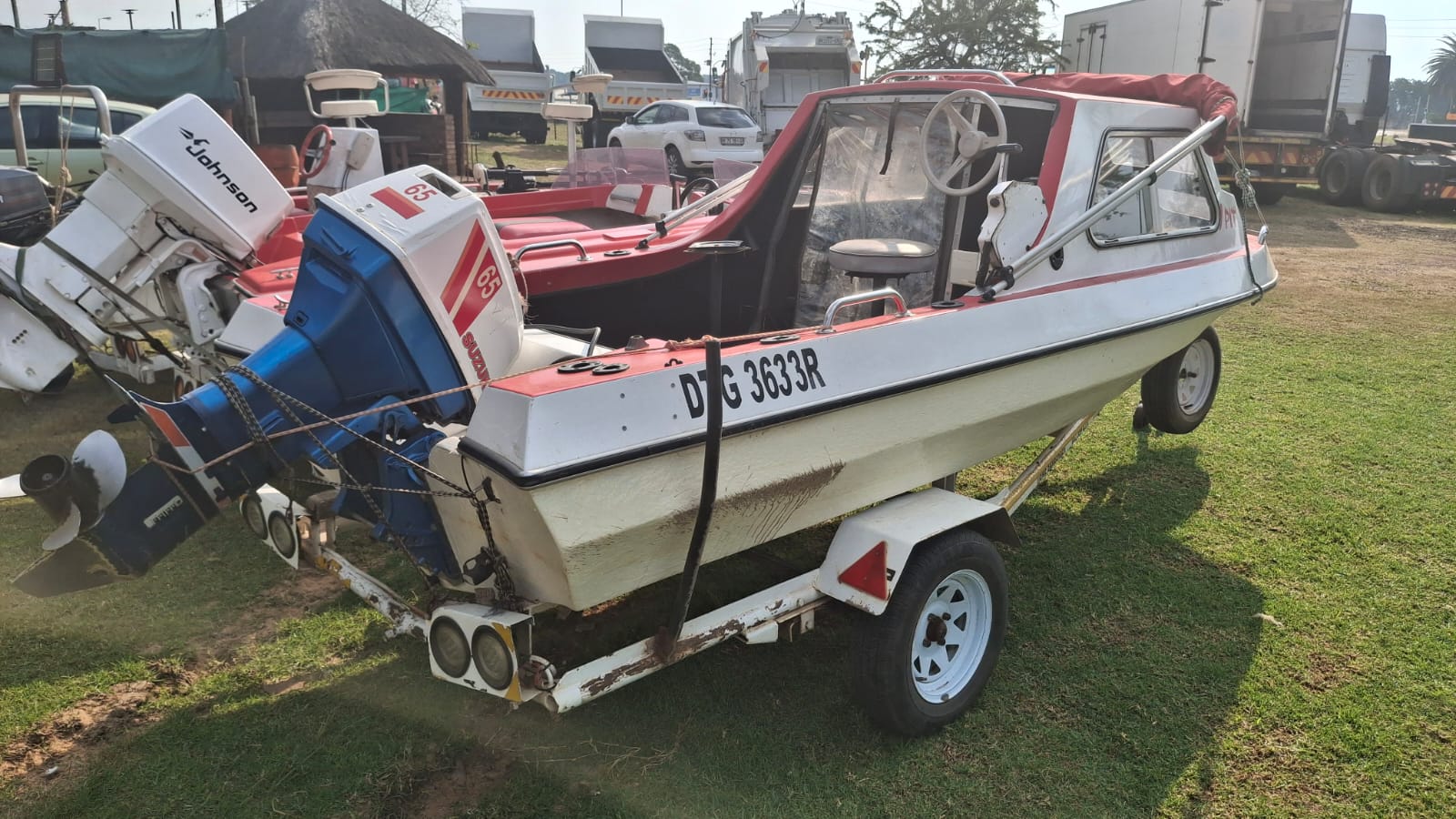 Cabin Cruiser Boat 4.3m Suzuki 65 Hp