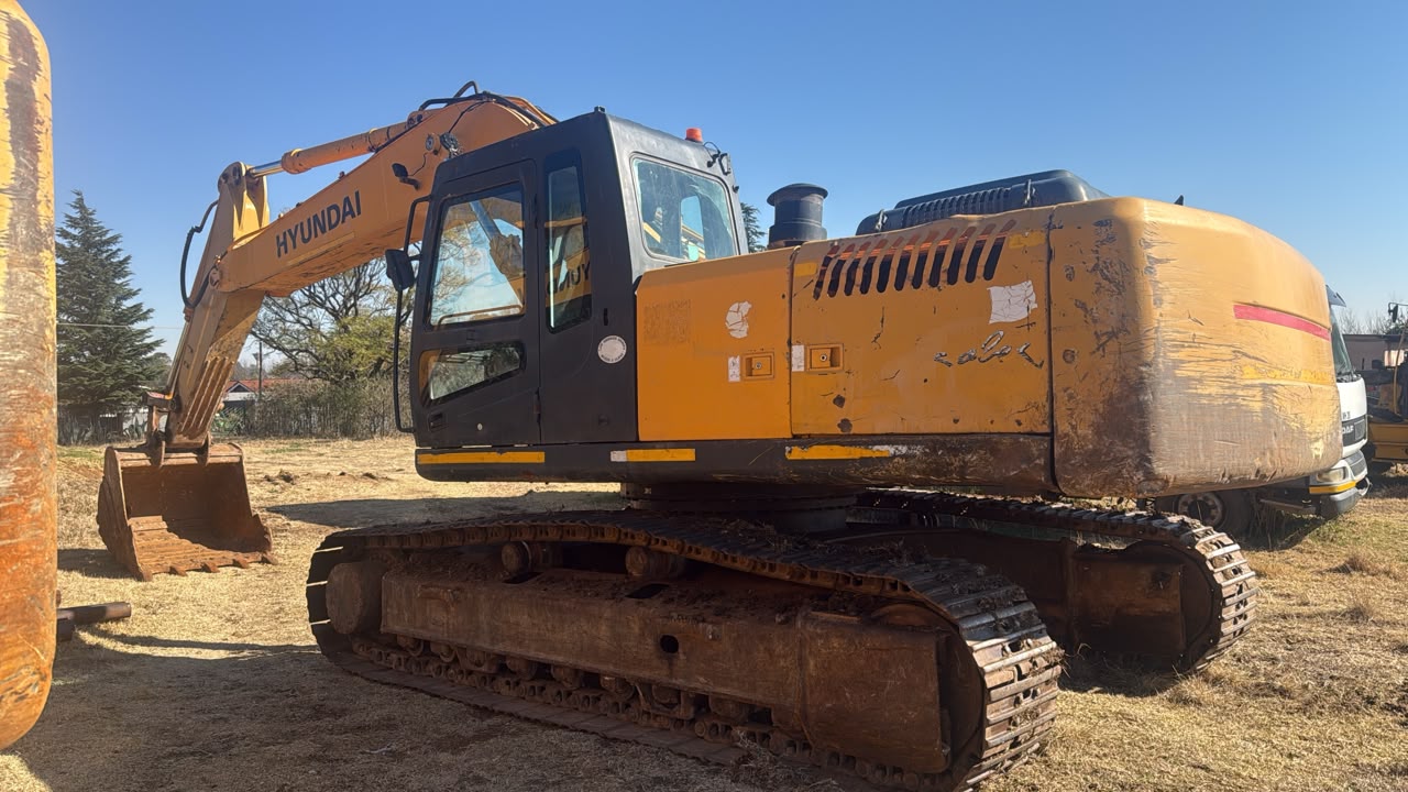 Hyundai Excavator 305 LC 9000hrs