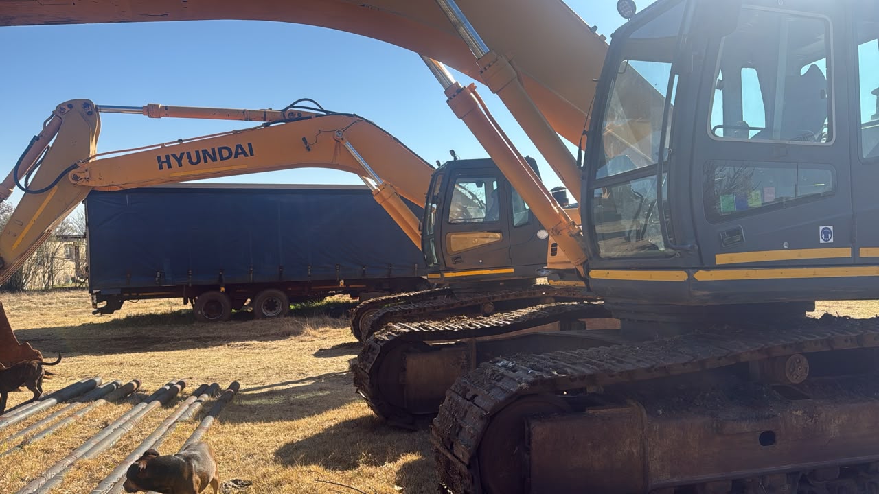 Hyundai Excavator 305 LC 9000hrs