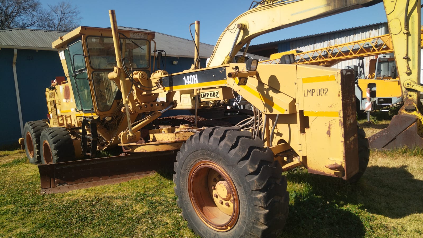 CAT 140H Grader 8000hrs