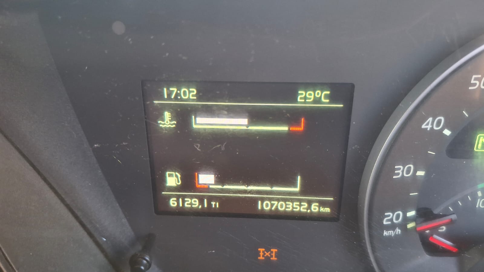 Volvo 520 Aircon -  Neat and Maintained