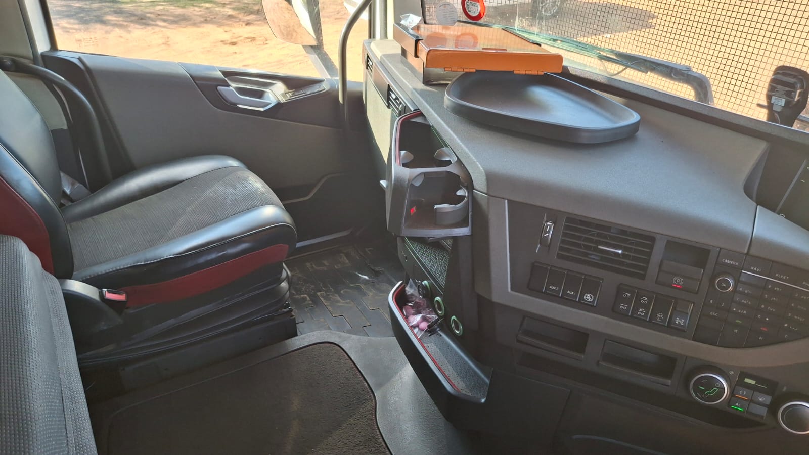 Volvo 520 Aircon -  Neat and Maintained