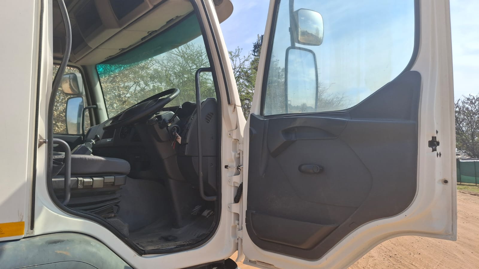 Renault Kerax 440 Dxi 8x4 15 Cubic Tipper One Owner Maintained
