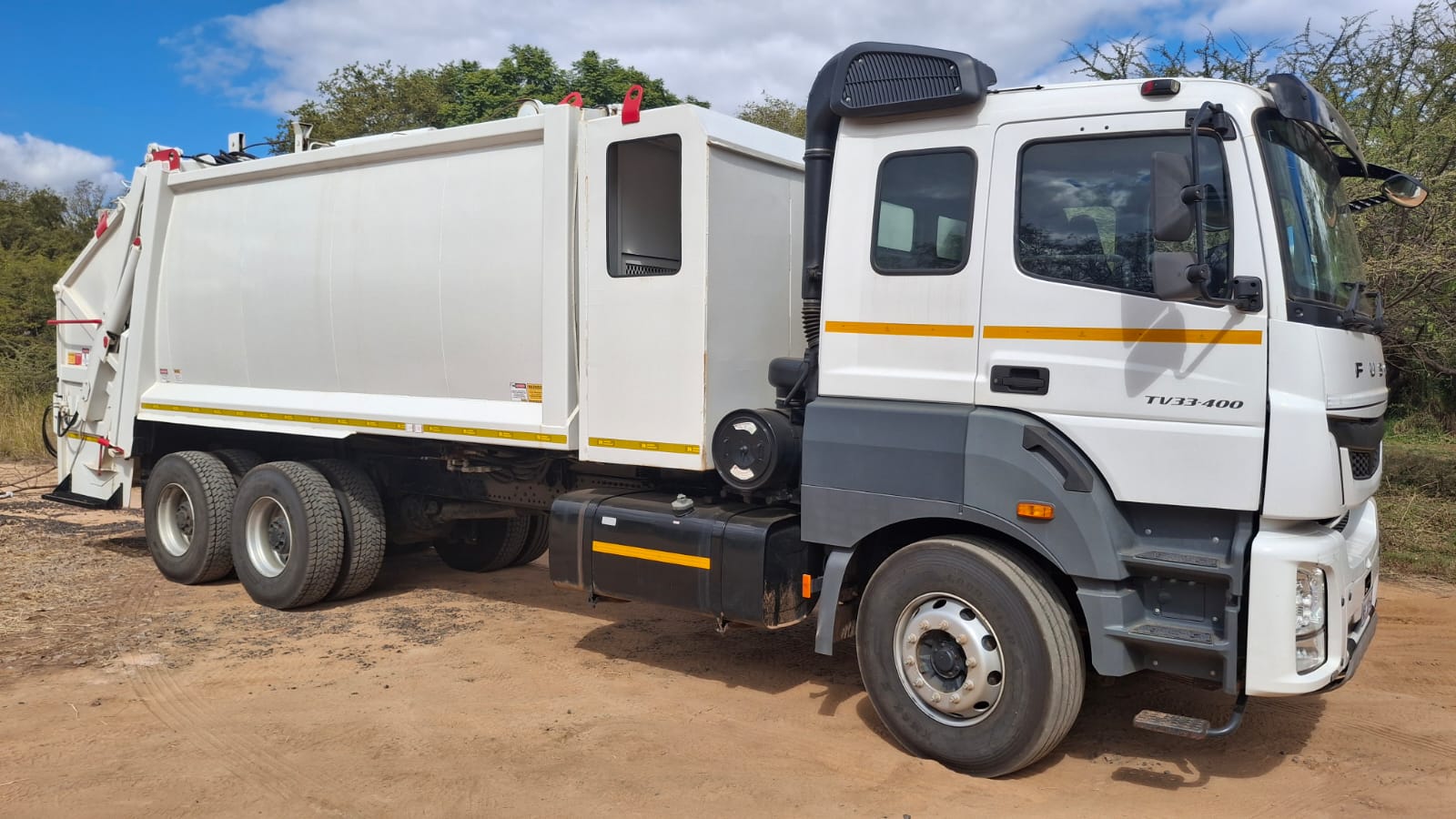 Fuso Compactor 33-400 6x4